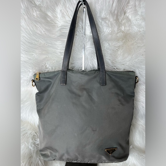 Prada tote nylon - Picture 1 of 15